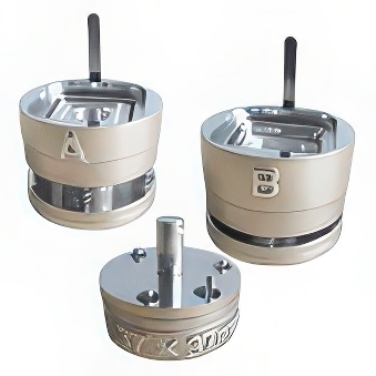 Przystawka do maszynki do składania przypinek i magnesów - kwadrat