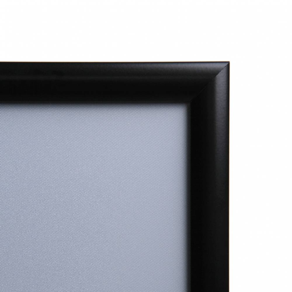 Snap frame with sharp corners