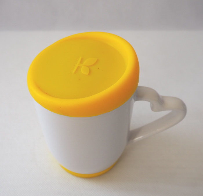 Sublimation mug with heart shape handle - a colorful silicone lid and stand