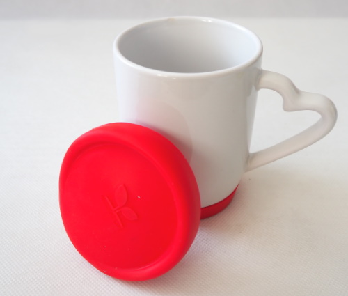 Sublimation mug with heart shape handle - a colorful silicone lid and stand
