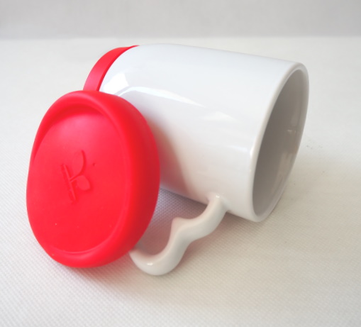 Sublimation mug with heart shape handle - a colorful silicone lid and stand