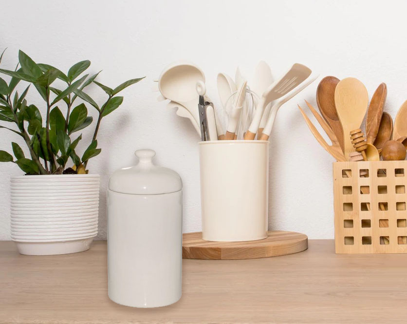 Ceramic container with a lid for sublimation