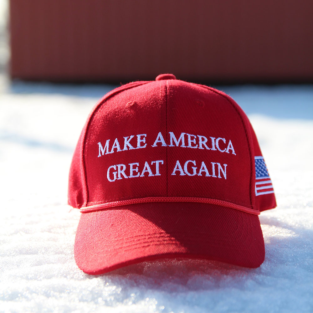 Peaked cap 5-panels with metal clip